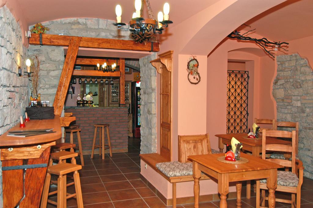 Hotel U Radnice لوني المظهر الخارجي الصورة
