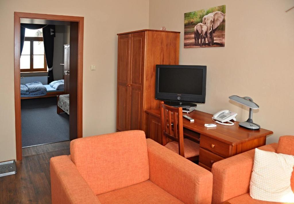 Hotel U Radnice لوني الغرفة الصورة