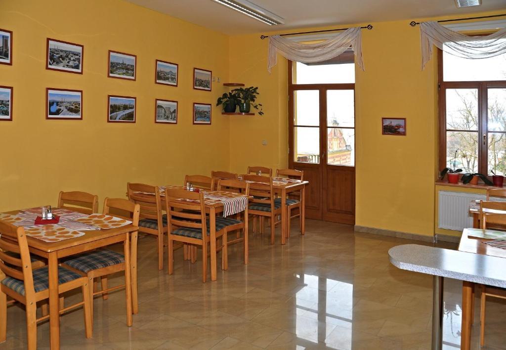 Hotel U Radnice لوني المظهر الخارجي الصورة